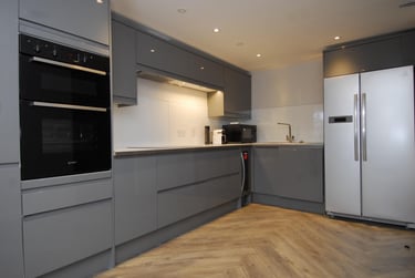 5 bed flat, 75-77 Cornwall Street, City Centre, Plymouth, PL11NS - Image 1